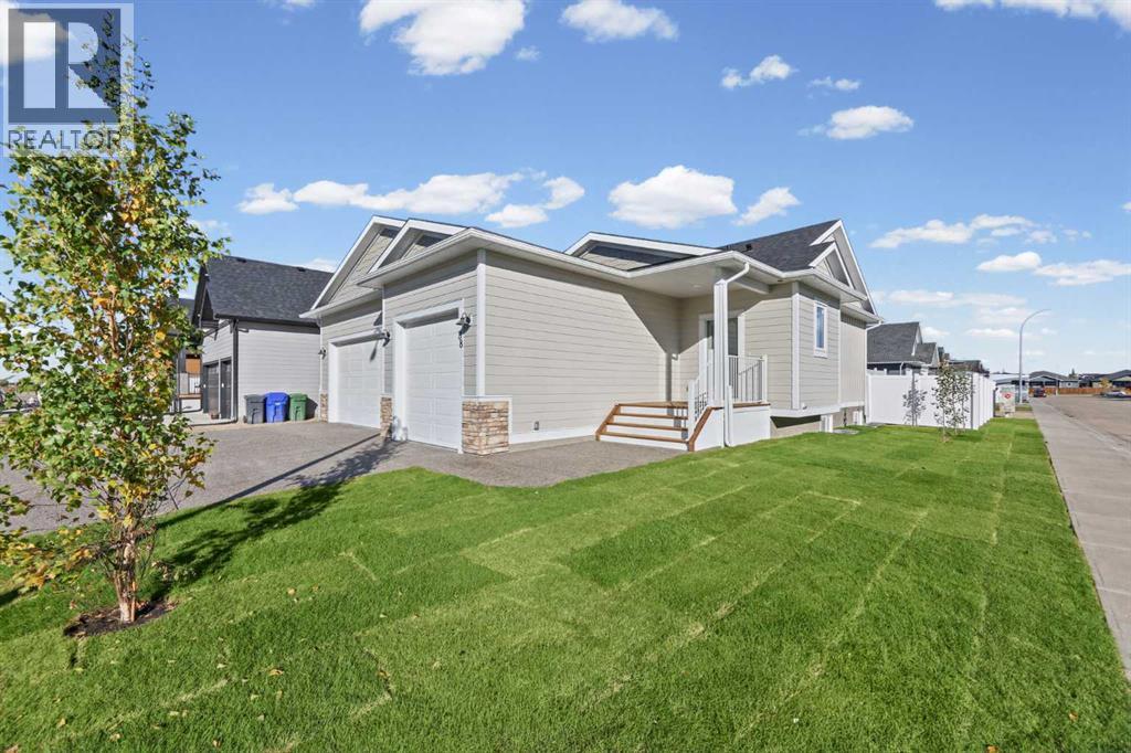38 Viceroy Crescent Property Photo 5