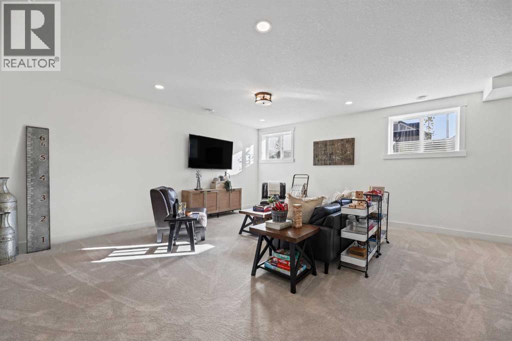 38 Viceroy Crescent Property Photo 25