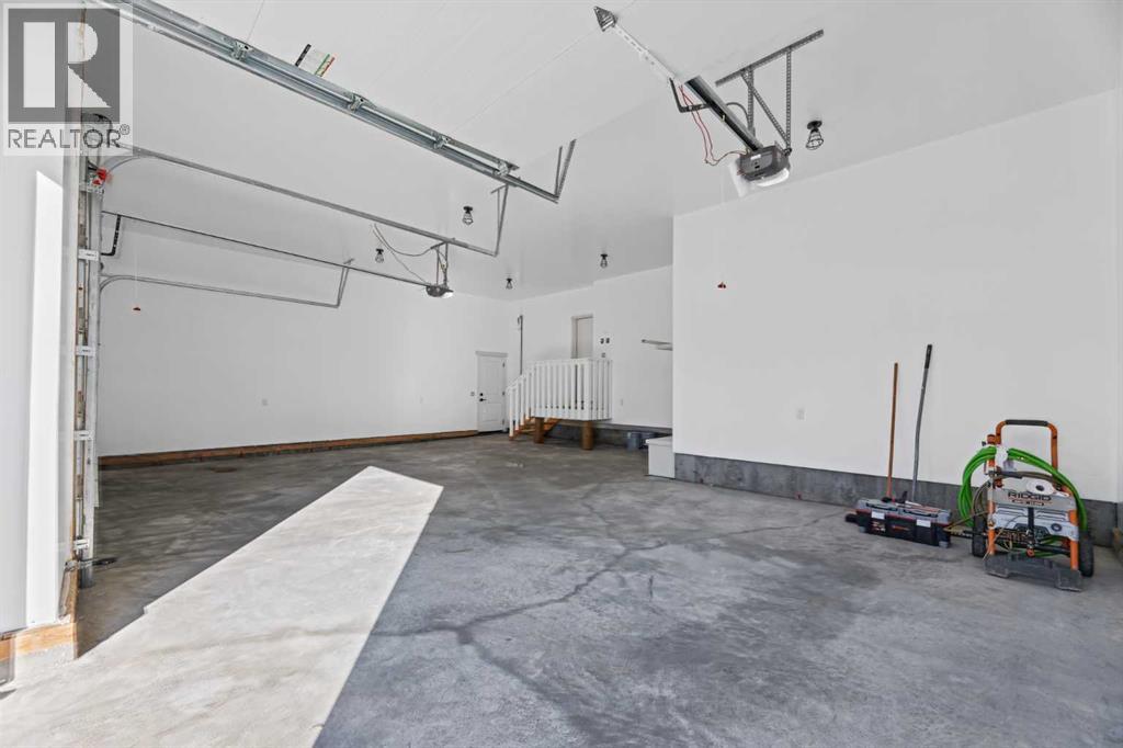 38 Viceroy Crescent Property Photo 38