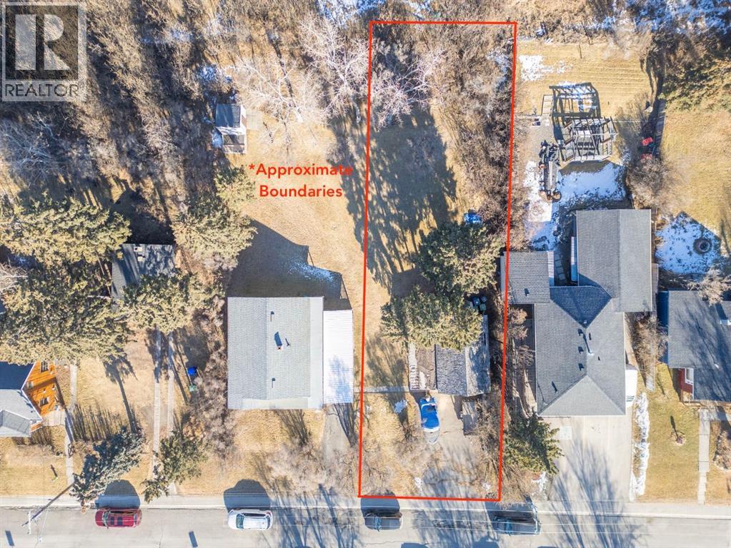 328 Third Street W Property Photo 4
