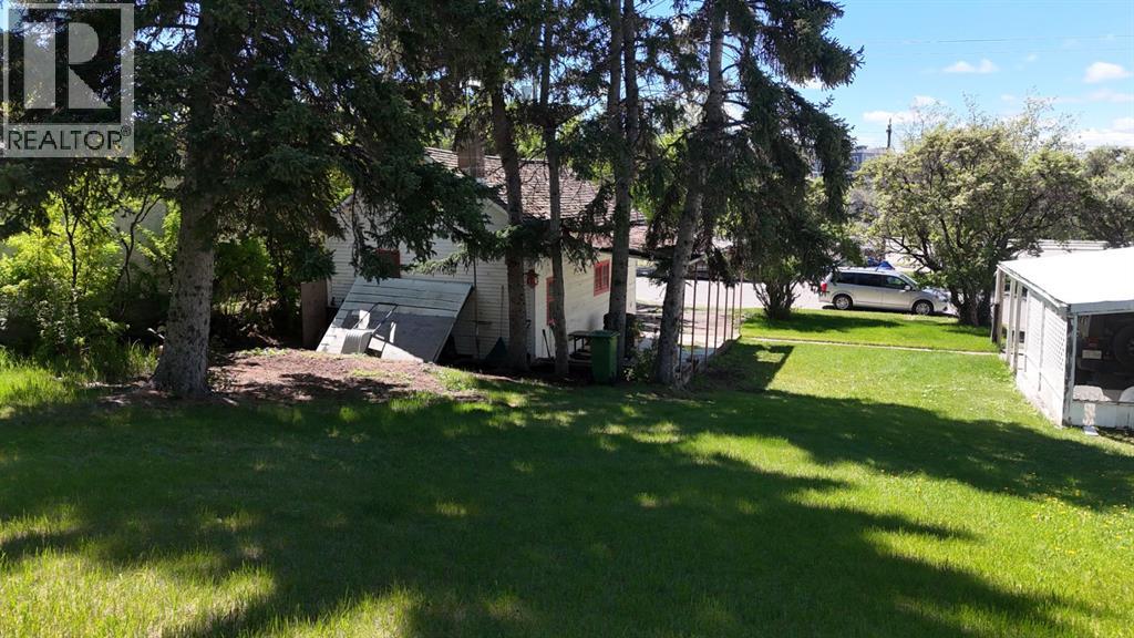 328 Third Street W Property Photo 7