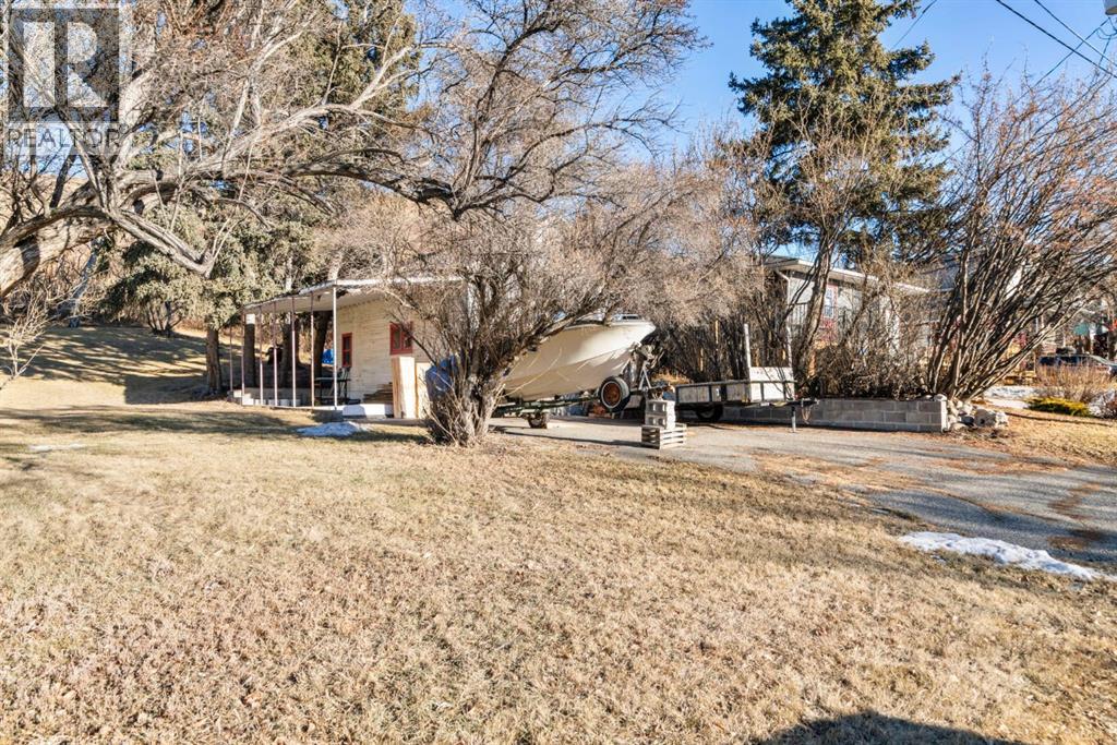 328 Third Street W Property Photo 11