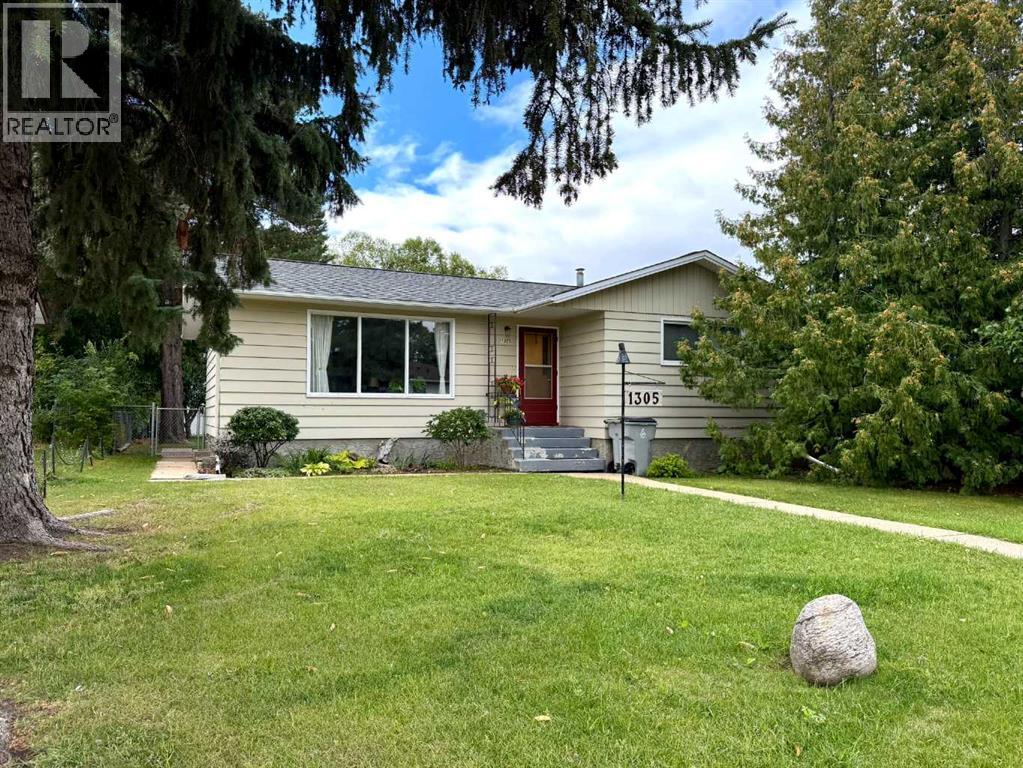 1305 5 Avenue Property Photo 1