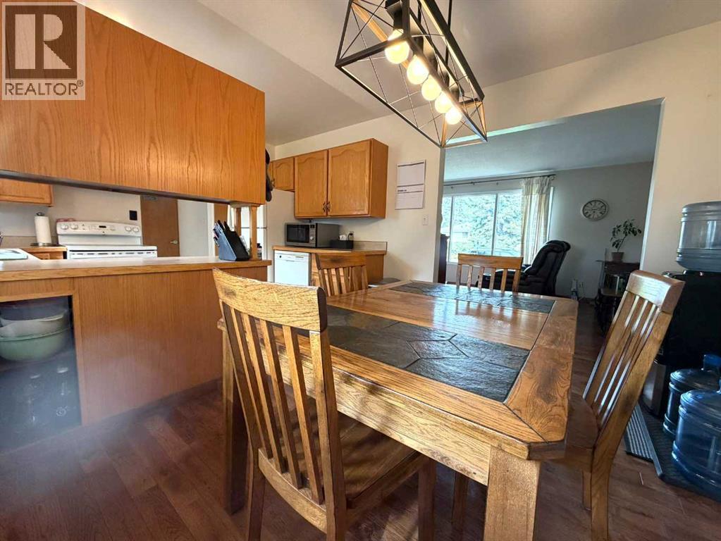 1305 5 Avenue Property Photo 6