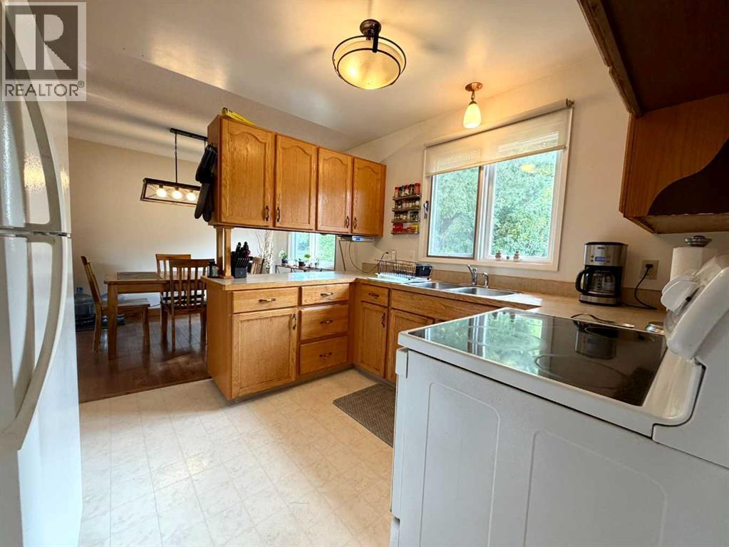 1305 5 Avenue Property Photo 7