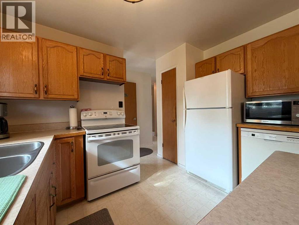 1305 5 Avenue Property Photo 8