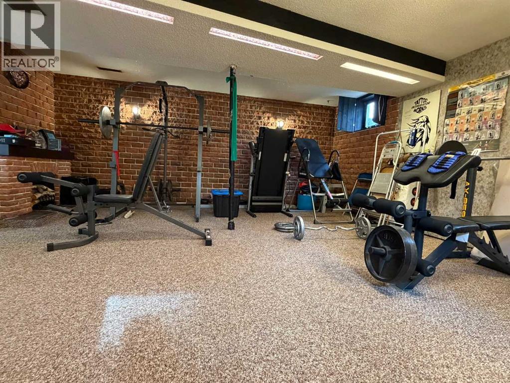 1305 5 Avenue Property Photo 14