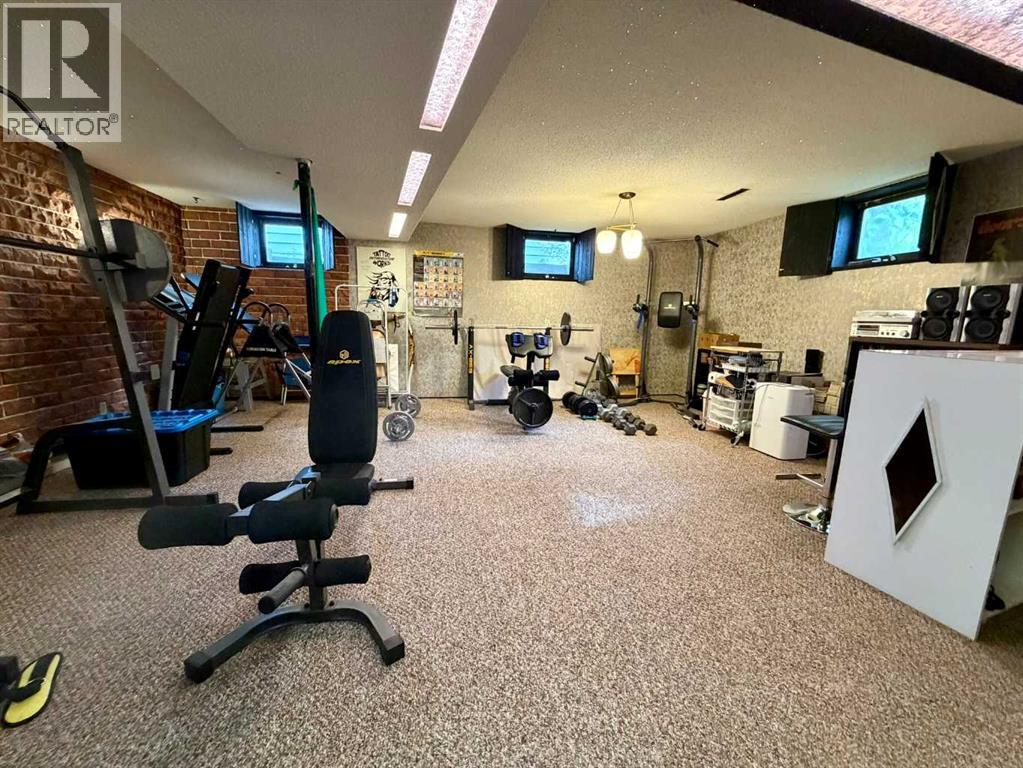 1305 5 Avenue Property Photo 15