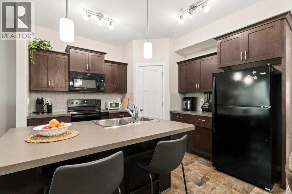5301 Windward Place Property Photo 3