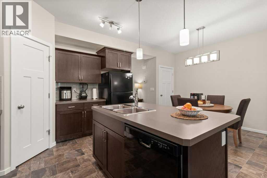 5301 Windward Place Property Photo 4
