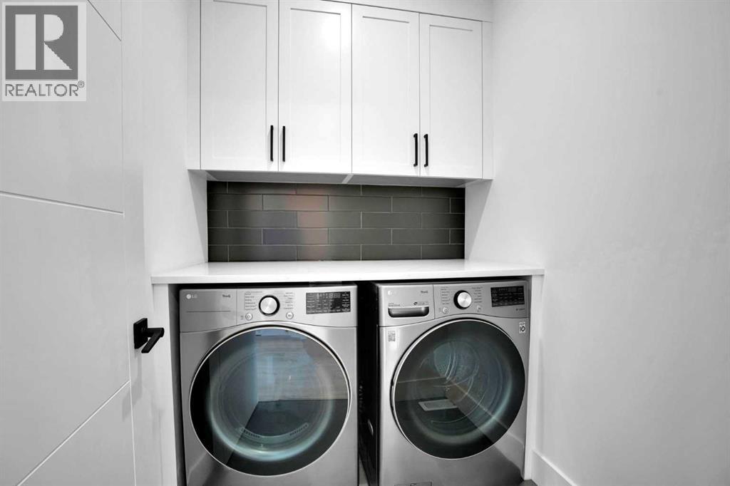 1111 43 Street Sw Property Photo 26