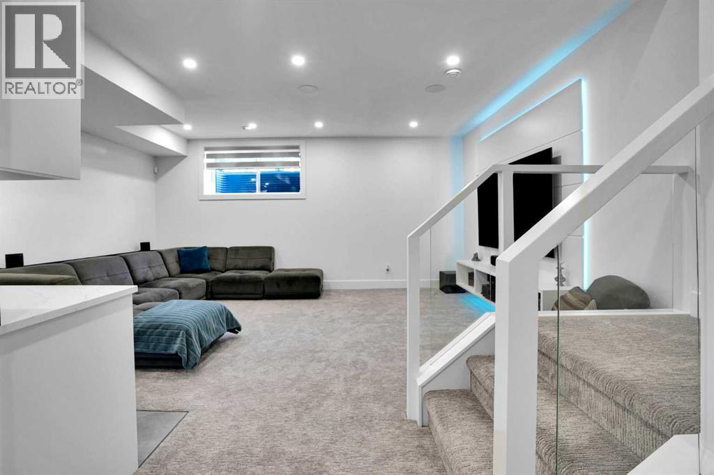 1111 43 Street Sw Property Photo 27