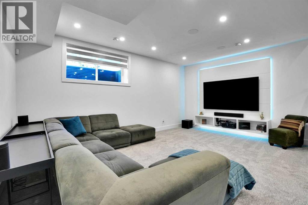 1111 43 Street Sw Property Photo 29