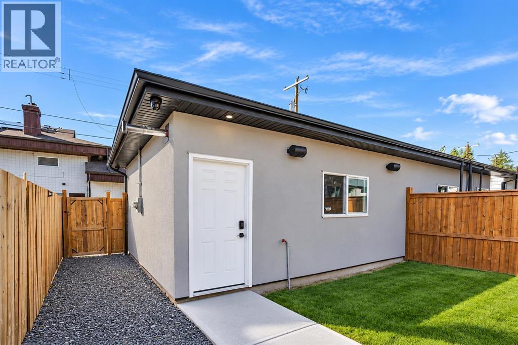 1111 43 Street Sw Property Photo 40