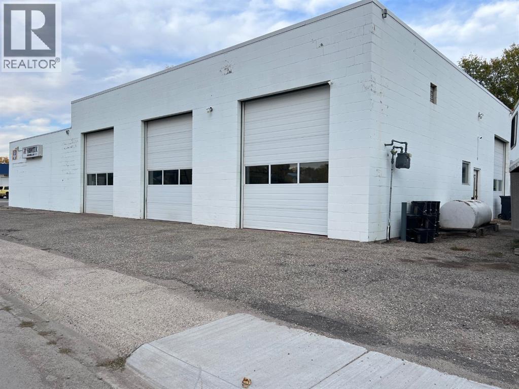 1411 20 Avenue Property Photo 4
