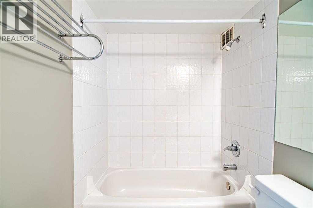 4820 47 Avenue Property Photo 35