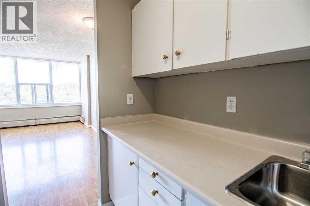 4820 47 Avenue Property Photo 44