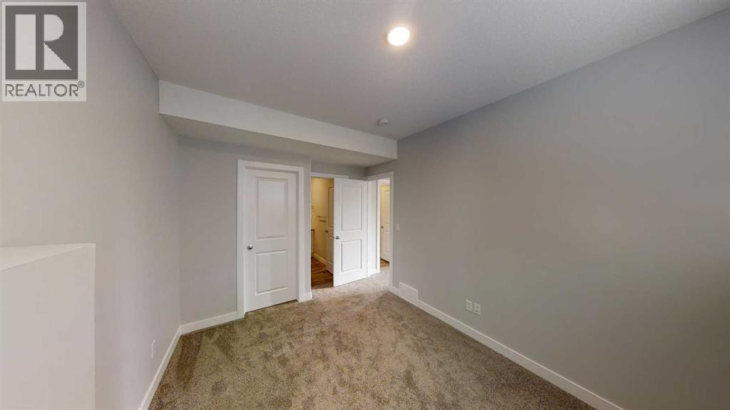9529 113 Avenue Property Photo 7