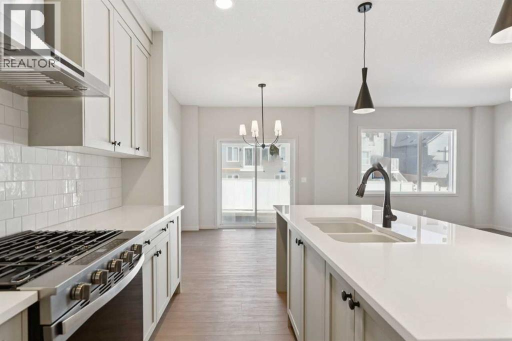 1062 Bayview Crescent Sw Property Photo 10