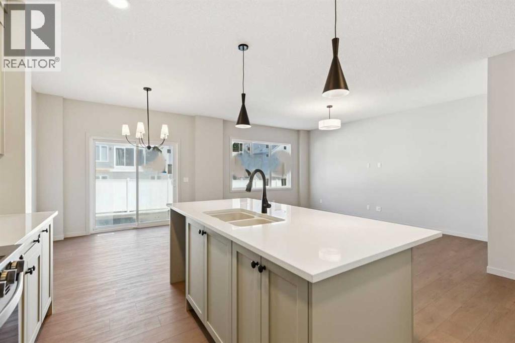 1062 Bayview Crescent Sw Property Photo 11
