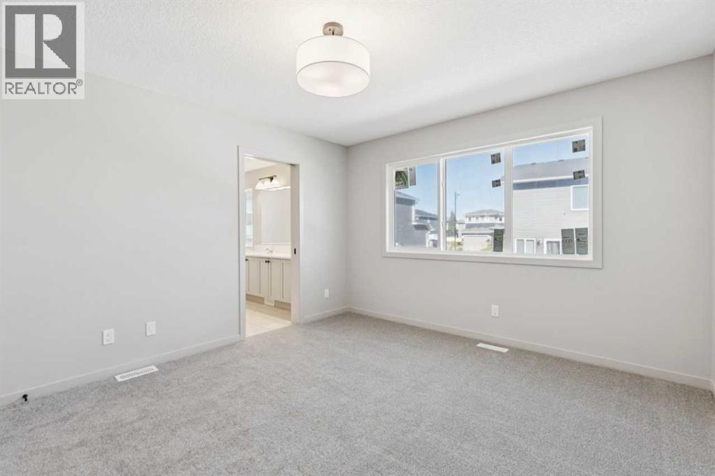 1062 Bayview Crescent Sw Property Photo 23