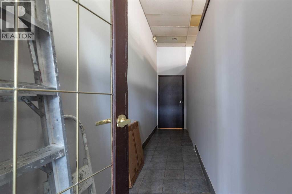 303 Southridge Drive Southeast Property Photo 19