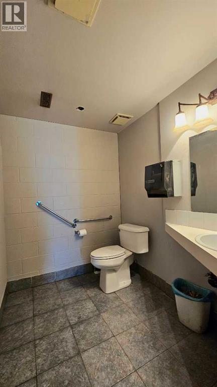 303 Southridge Drive Southeast Property Photo 20