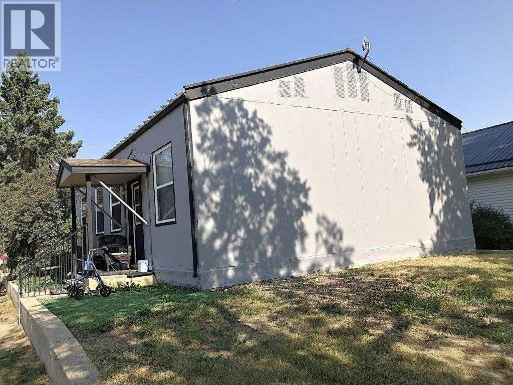 139 1 Street S Property Photo 2