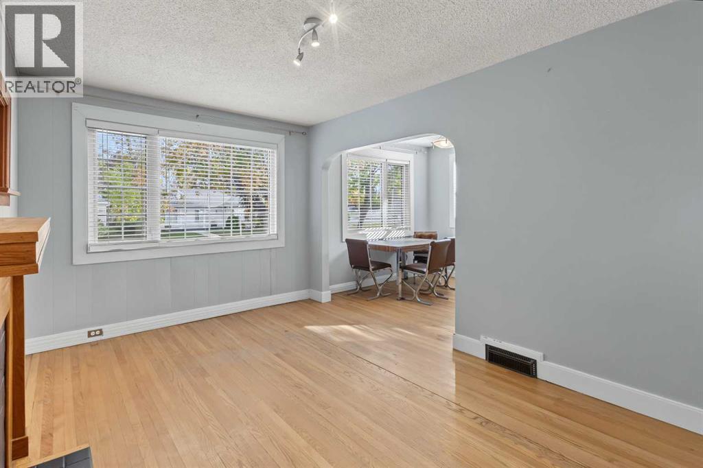 319 11 Avenue Ne Property Photo 5