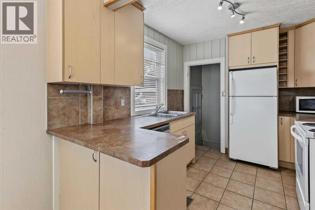 319 11 Avenue Ne Property Photo 9