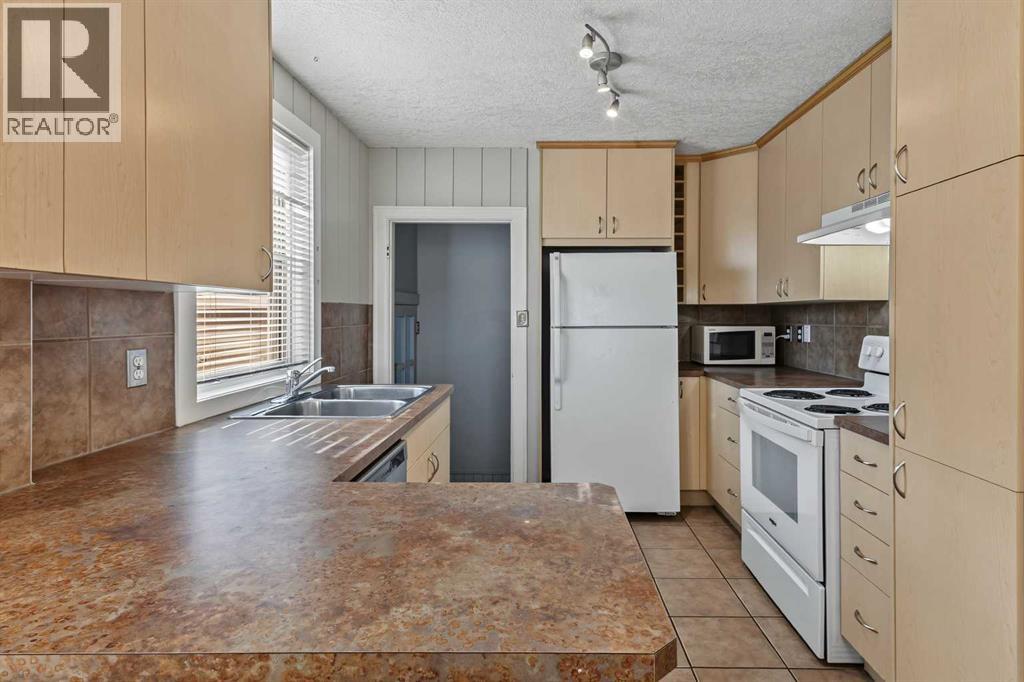 319 11 Avenue Ne Property Photo 10