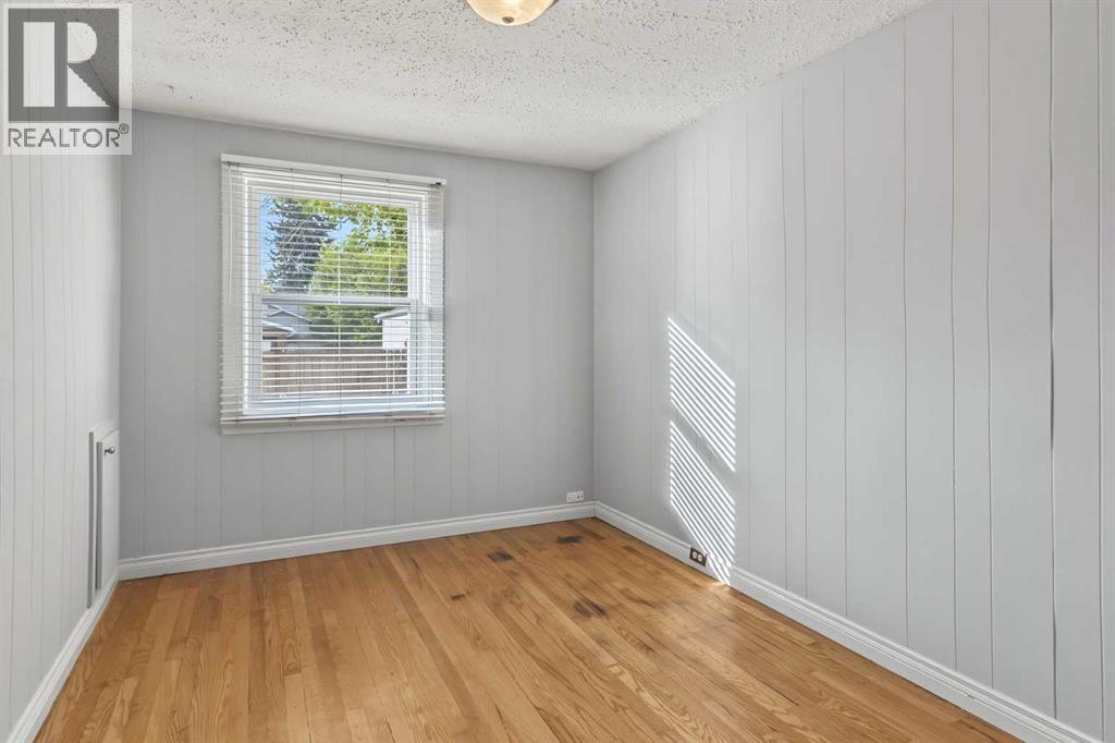 319 11 Avenue Ne Property Photo 14
