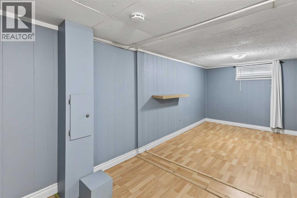 319 11 Avenue Ne Property Photo 18