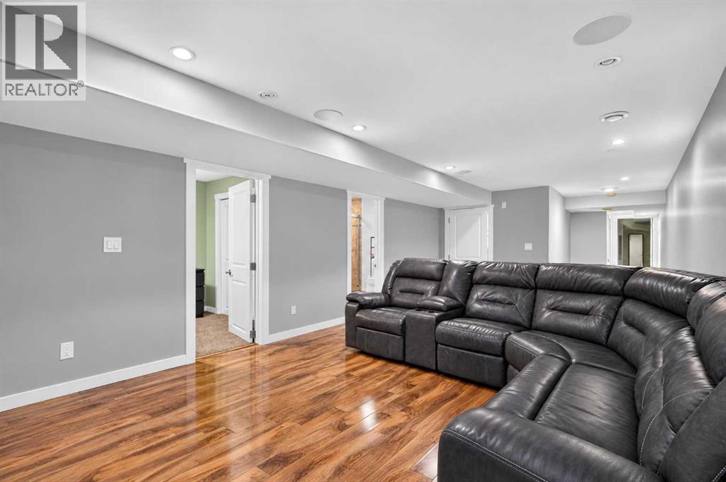 907 Ranchview Crescent Nw Property Photo 27