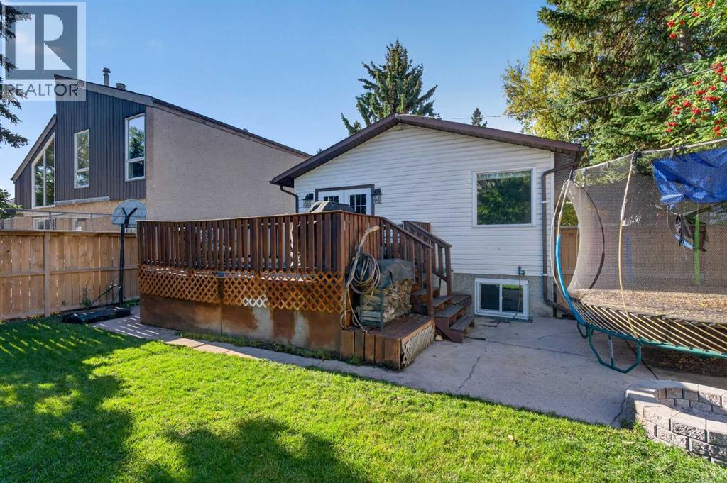 907 Ranchview Crescent Nw Property Photo 36