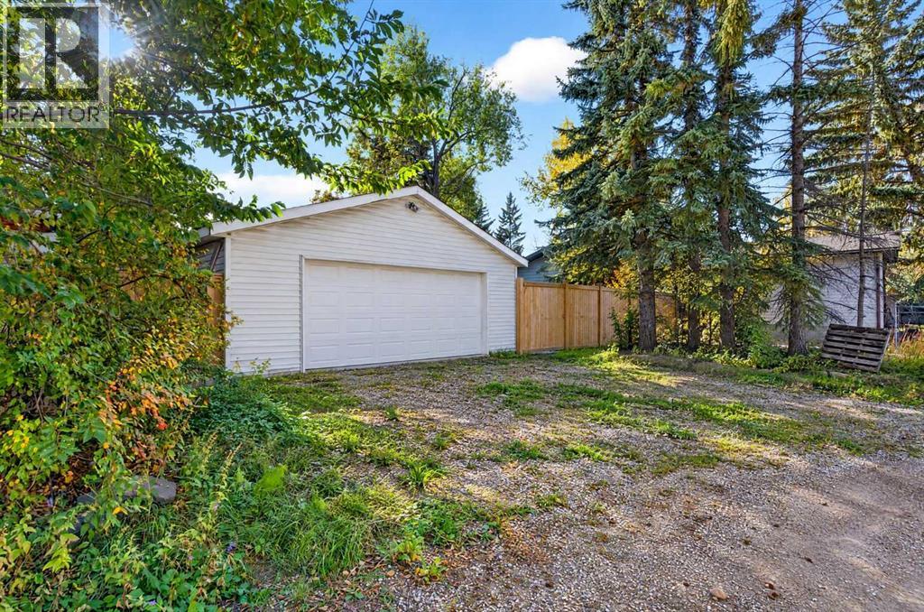 907 Ranchview Crescent Nw Property Photo 42