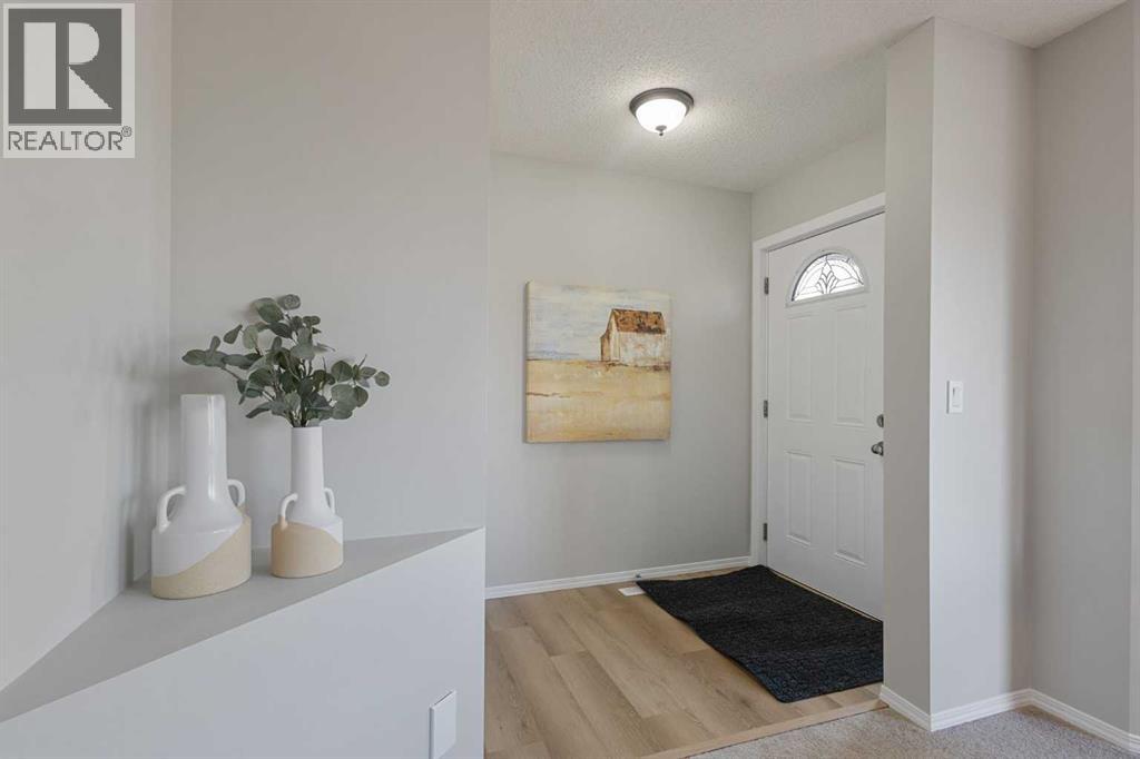 107 Cranberry Green Se Property Photo 2