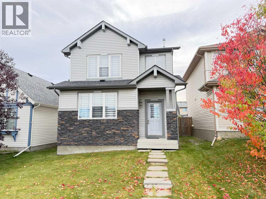 95 Panora Close Nw Property Photo 1