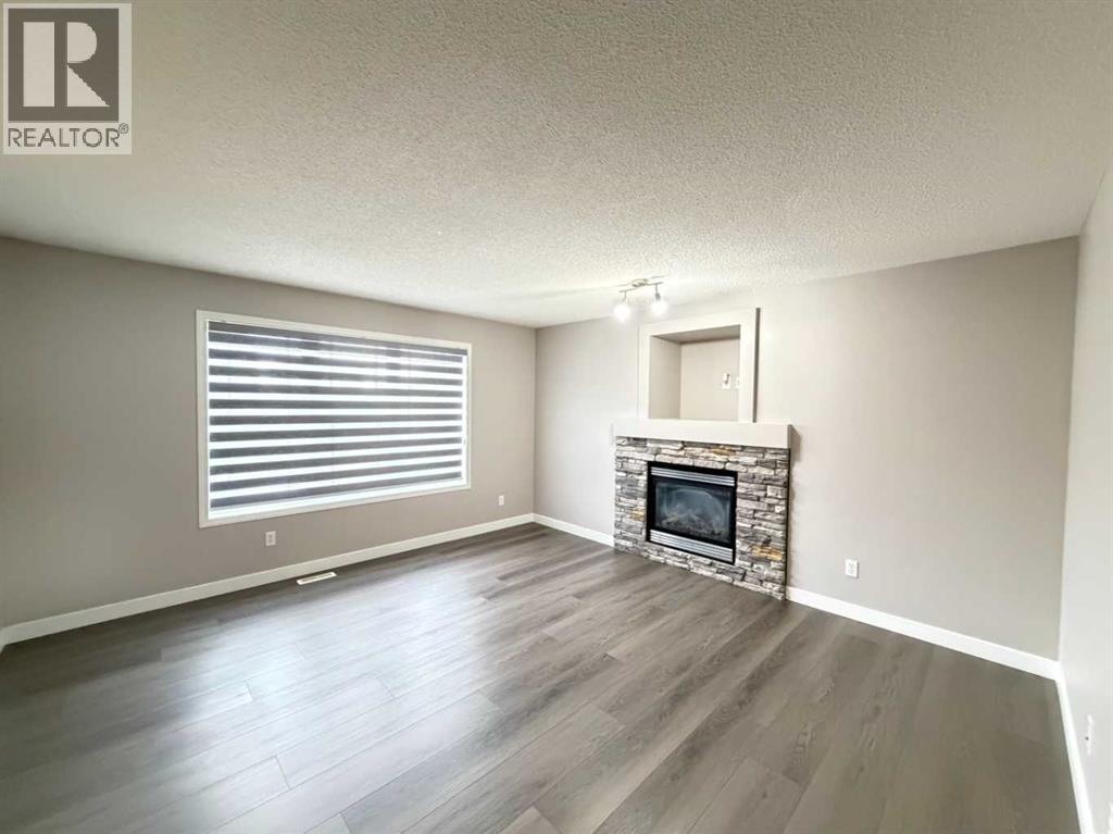 95 Panora Close Nw Property Photo 6