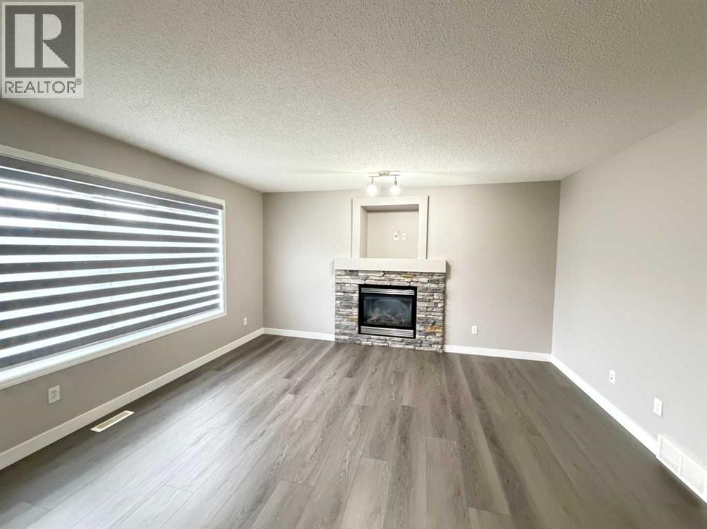 95 Panora Close Nw Property Photo 7