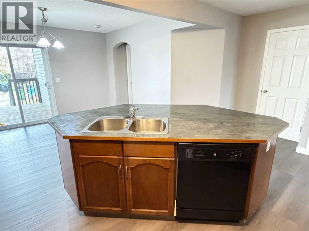 95 Panora Close Nw Property Photo 17