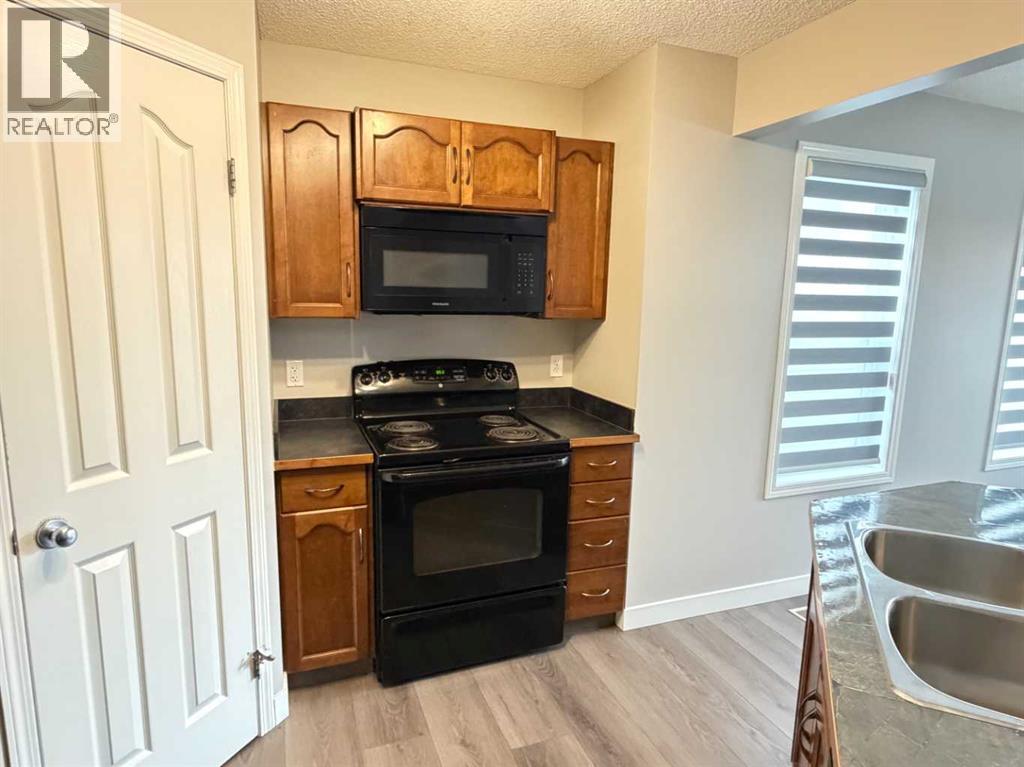 95 Panora Close Nw Property Photo 18