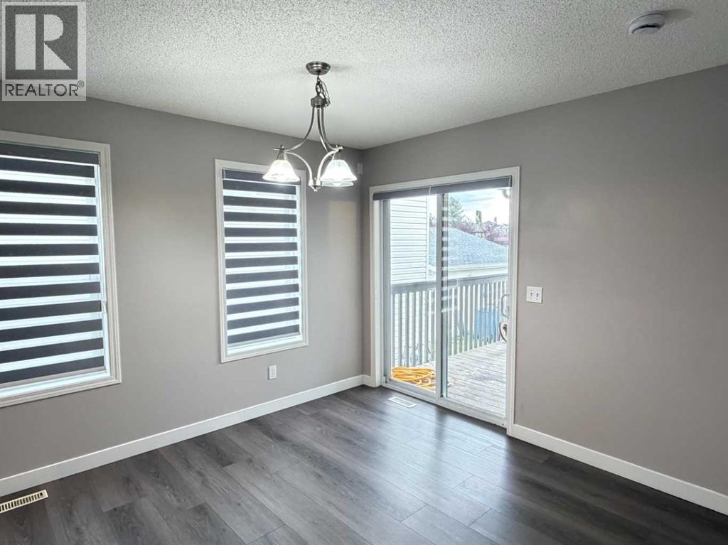 95 Panora Close Nw Property Photo 21