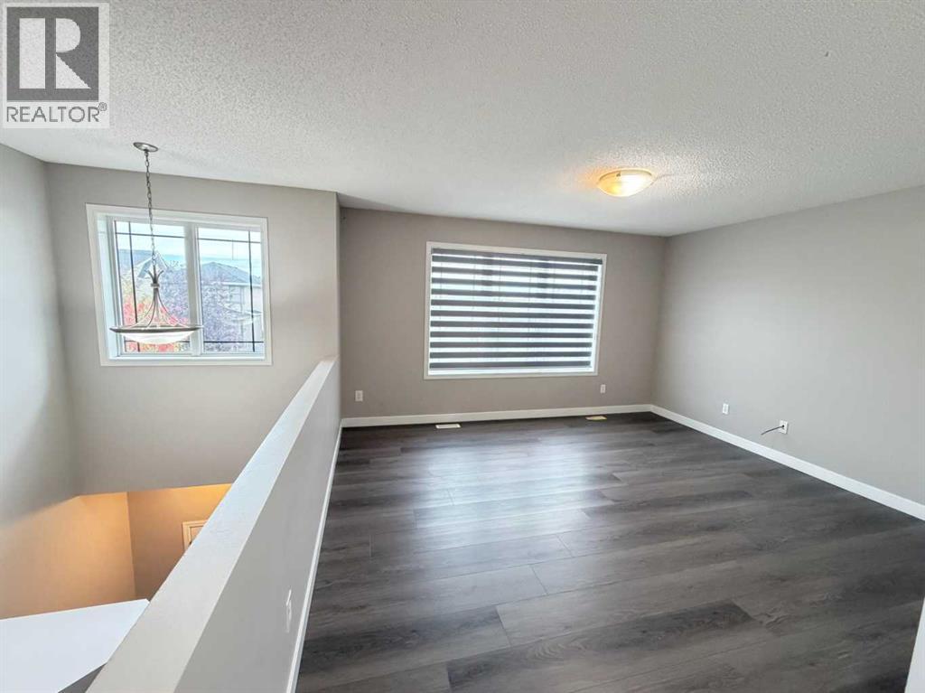 95 Panora Close Nw Property Photo 32