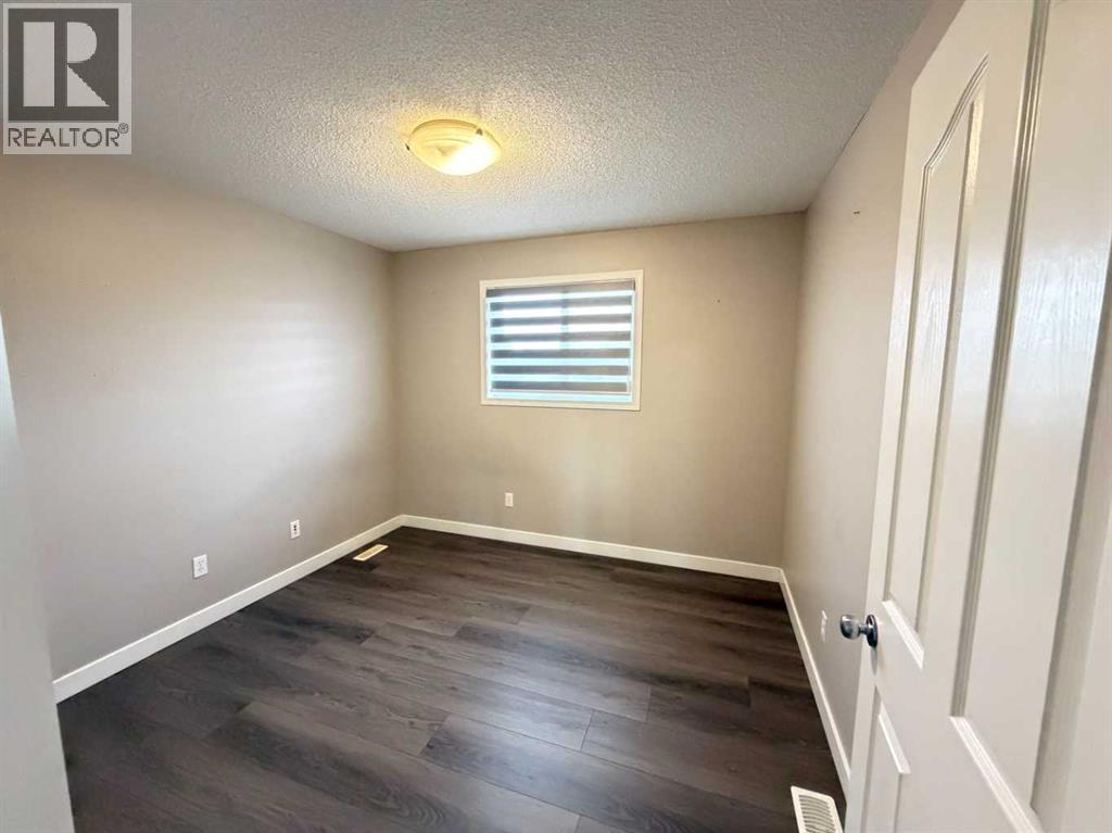 95 Panora Close Nw Property Photo 37