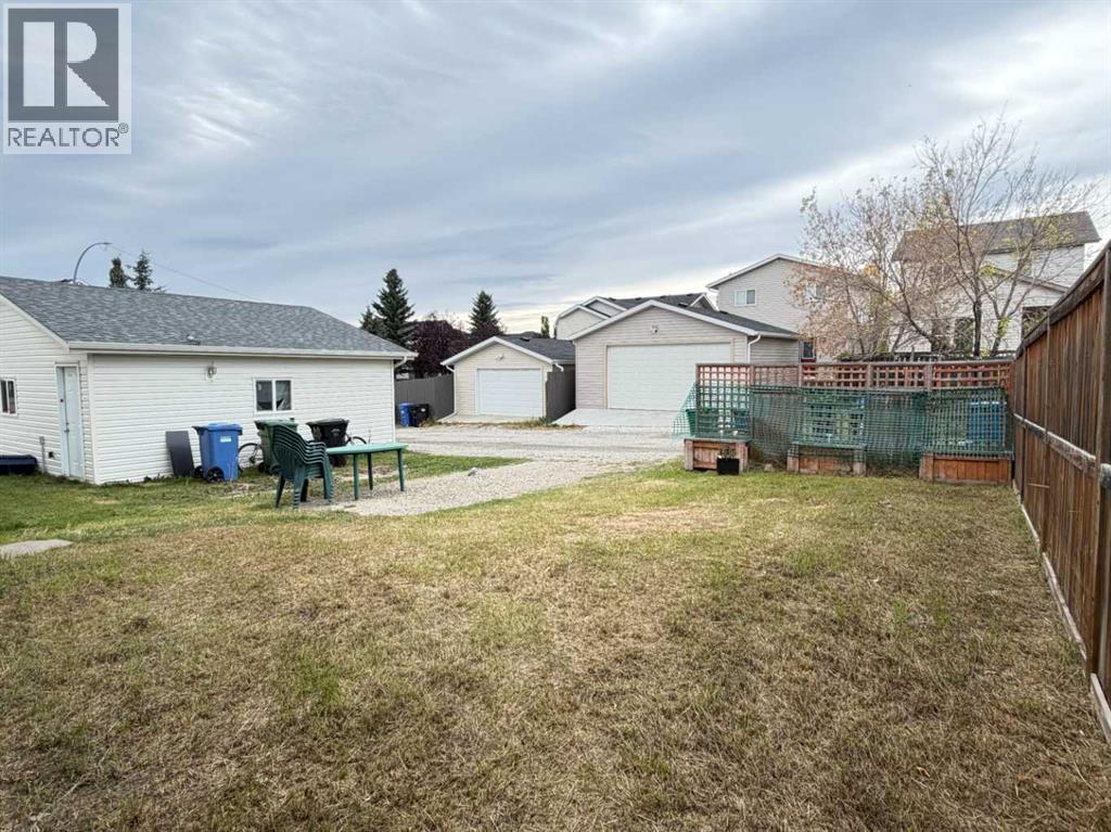 95 Panora Close Nw Property Photo 43