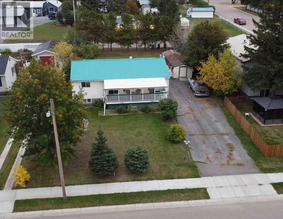 4108 49a Avenue Property Photo 1
