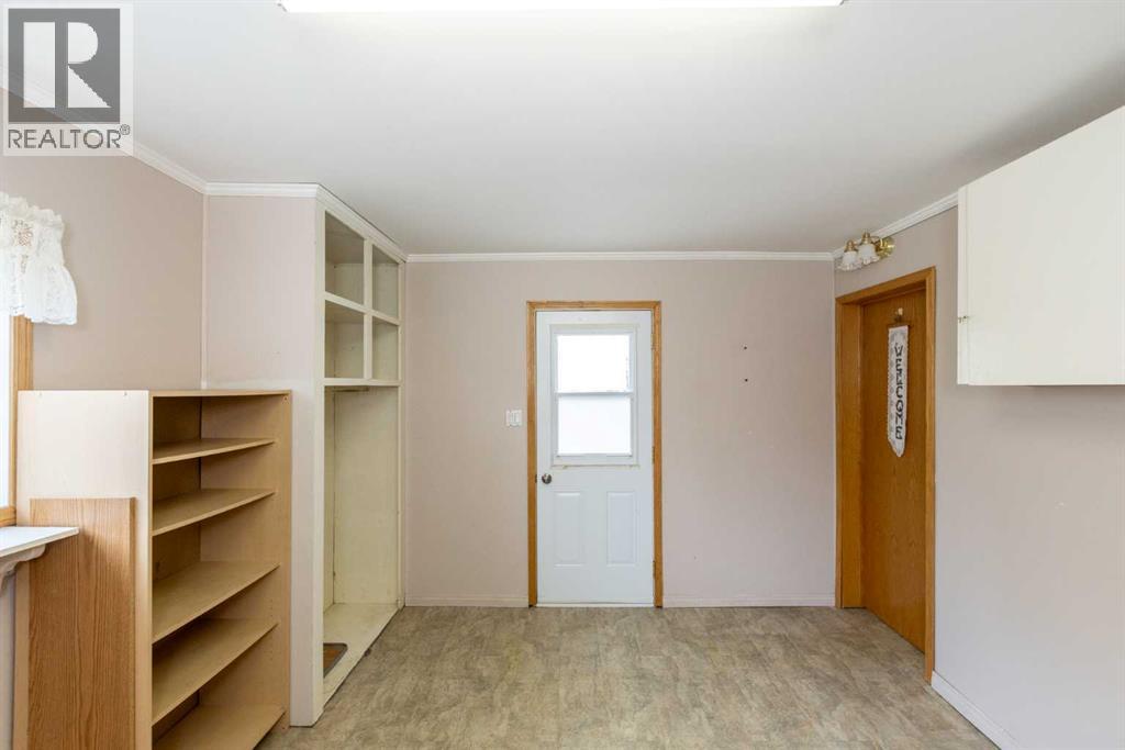 4108 49a Avenue Property Photo 5