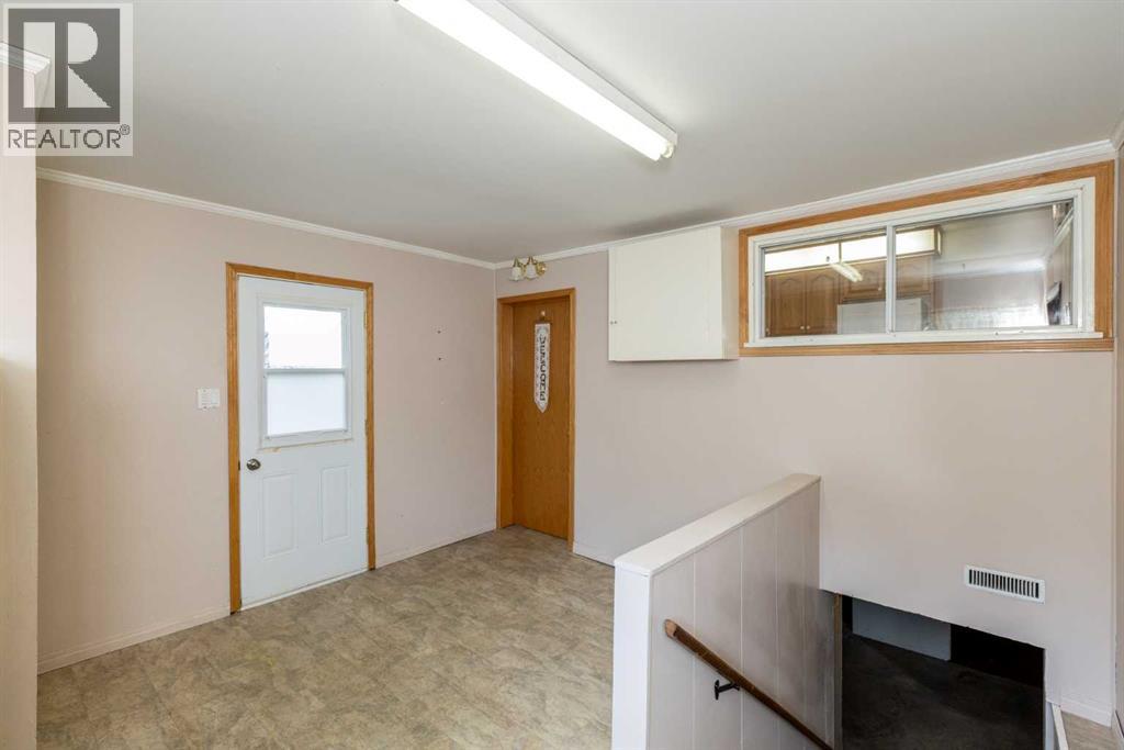 4108 49a Avenue Property Photo 6