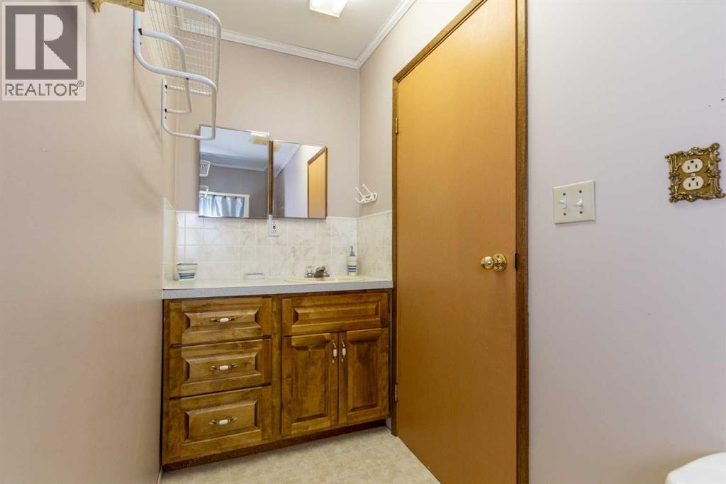 4108 49a Avenue Property Photo 11